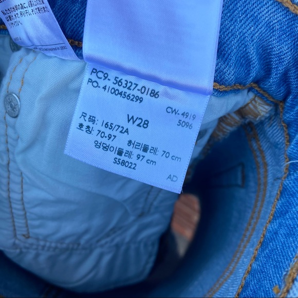 Levi's 501 Original Shorts High Rise Jean Cut Off Bleached Short - Picture 6 of 12